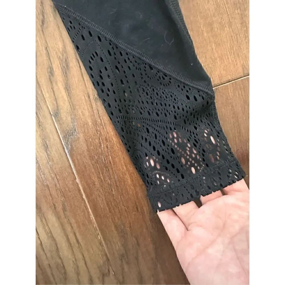 Pink Victorias Secret Sport Black Laser Cut Lace Ankle Leggings XS - Picture 4 of 5
